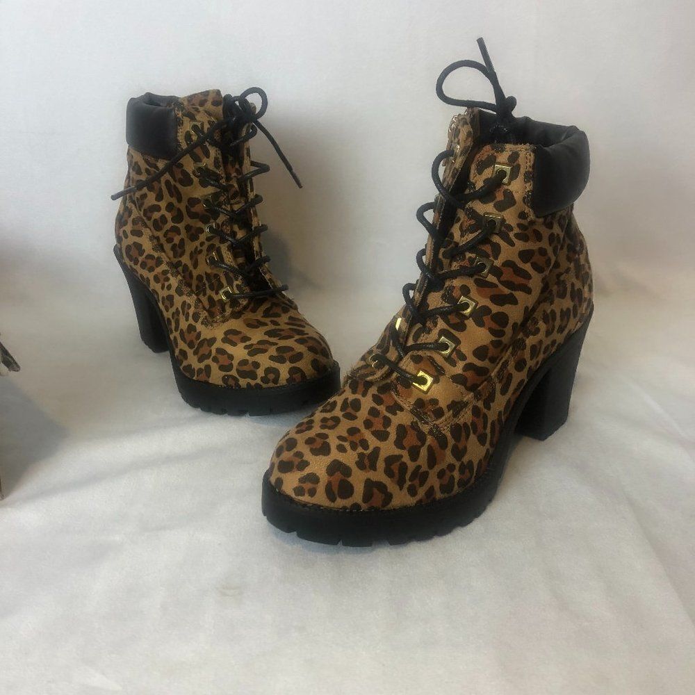 Zigi Soho- Kerin / Leopard Print 3 inch heel boots/shoes Soft exterior Size 7.5